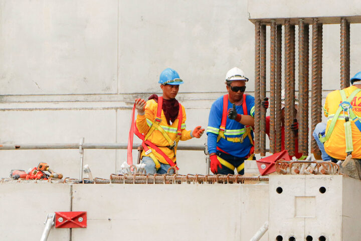 Megawide Construction using SQRIM precast construction methodology
